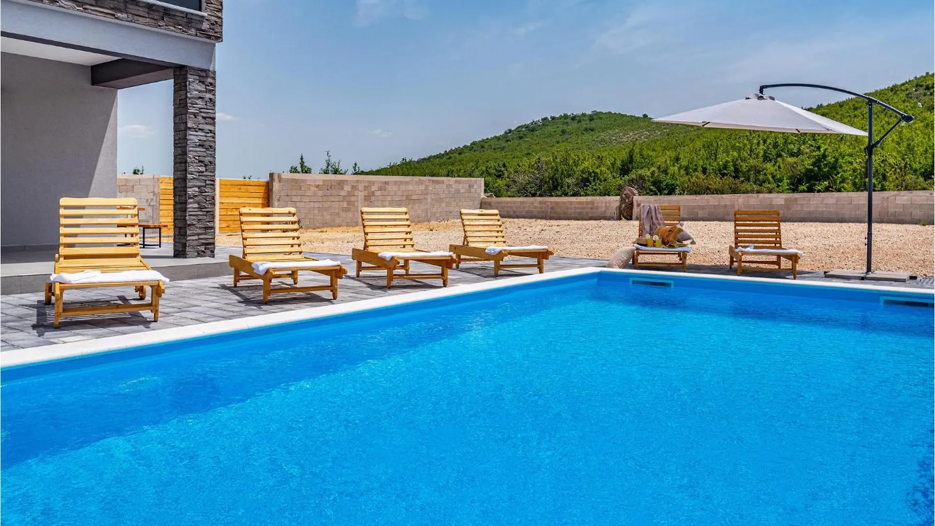 4 Bedroom Cozy Home In Stankovci Stankovci  Holiday home Stankovci (Zadar)
