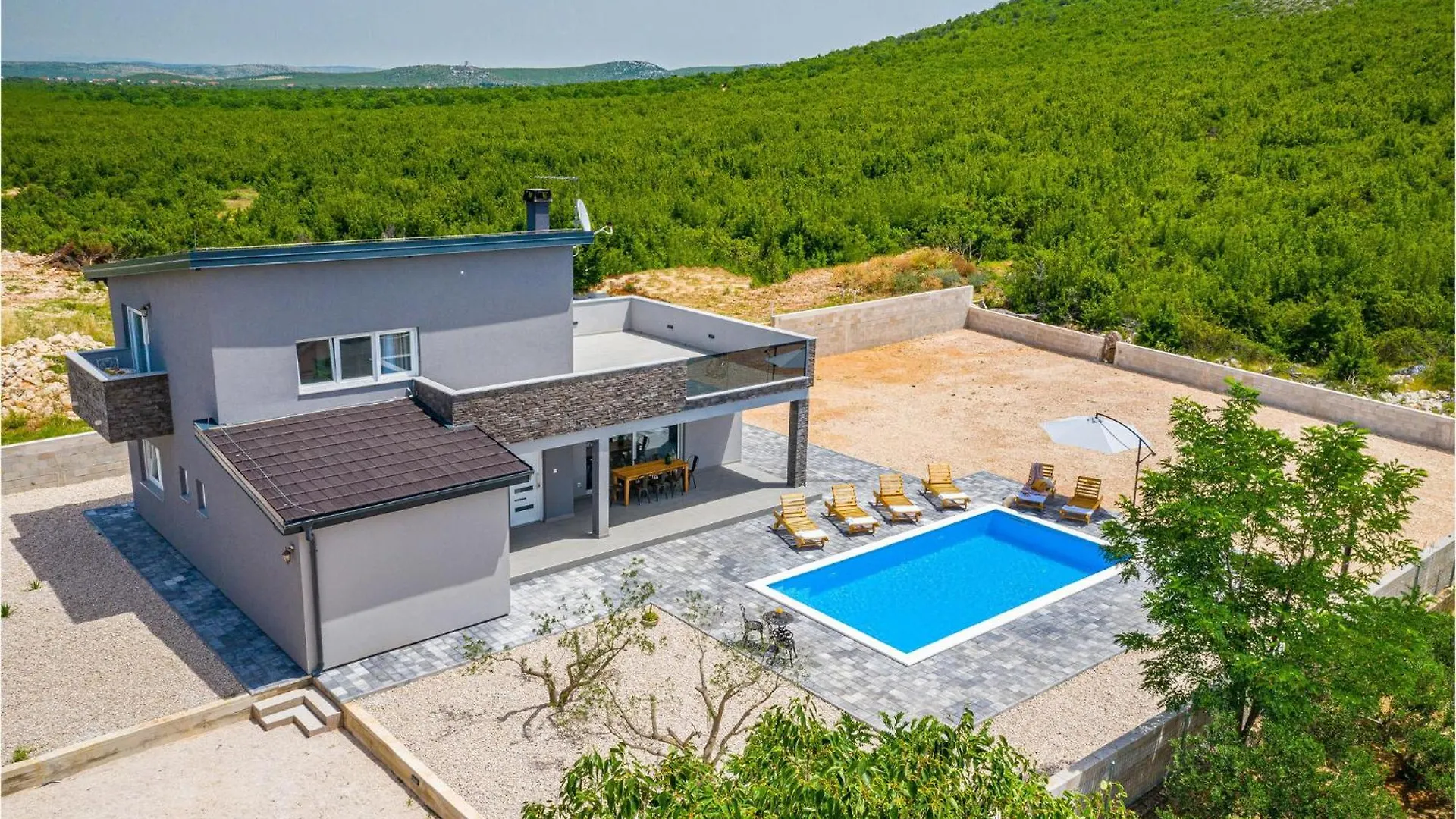 4 Bedroom Cozy Home In Stankovci Stankovci
