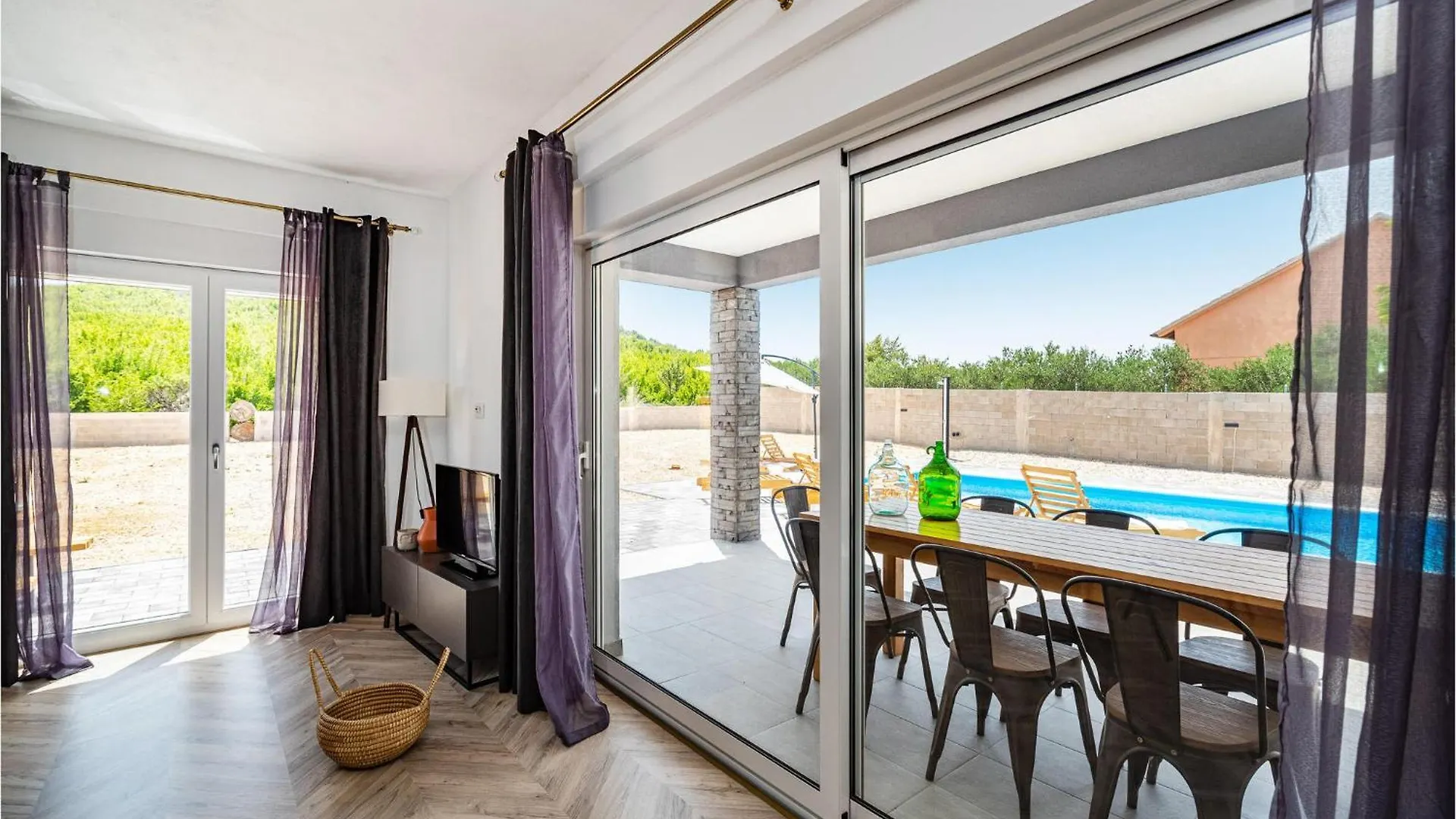 4 Bedroom Cozy Home In Stankovci Stankovci  Stankovci (Zadar)