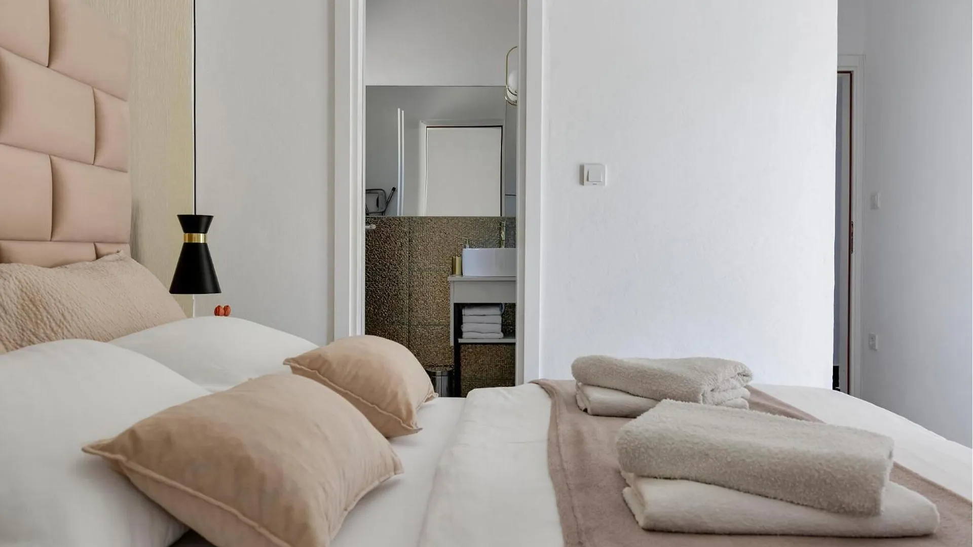 4 Bedroom Cozy Home In Stankovci Croacia